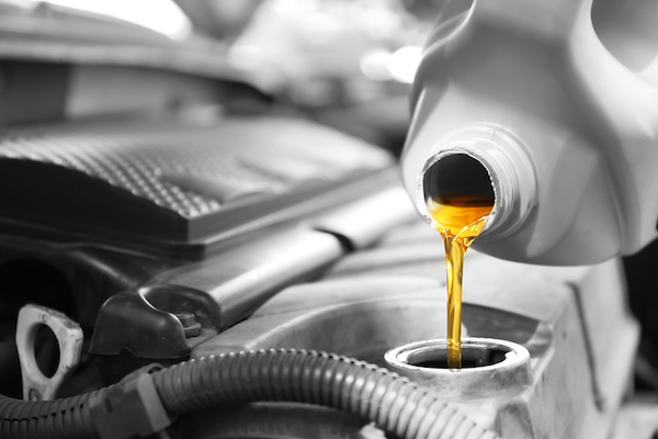 The Importance of Regular Oil Changes: Extending Engine Life and Efficiency